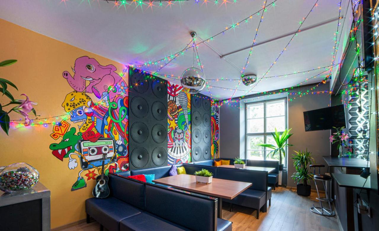 Let'S Rock Party Hostel! Age Limit From 18 Until 40! Kraków Exteriör bild