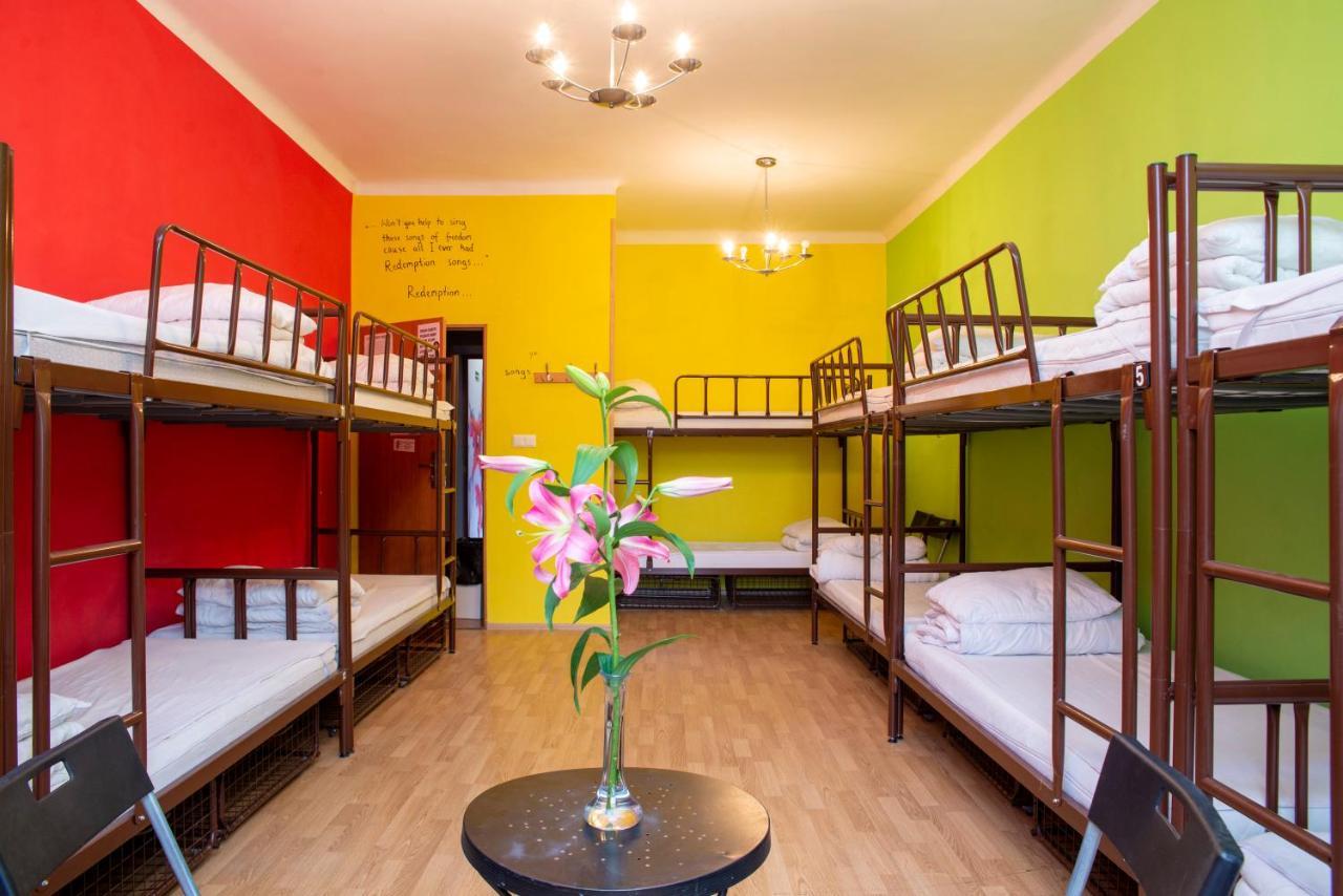 Let'S Rock Party Hostel! Age Limit From 18 Until 40! Kraków Exteriör bild