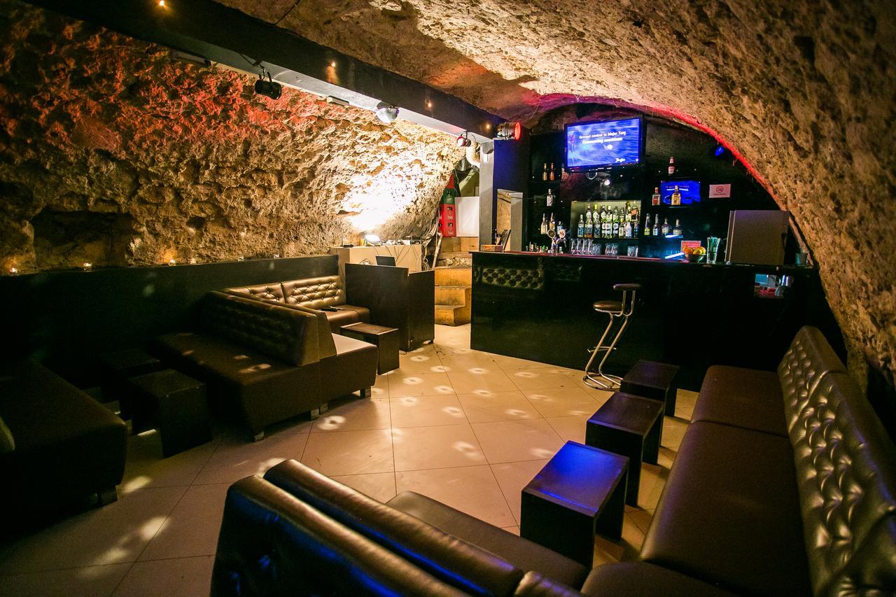 Let'S Rock Party Hostel! Age Limit From 18 Until 40! Kraków Exteriör bild