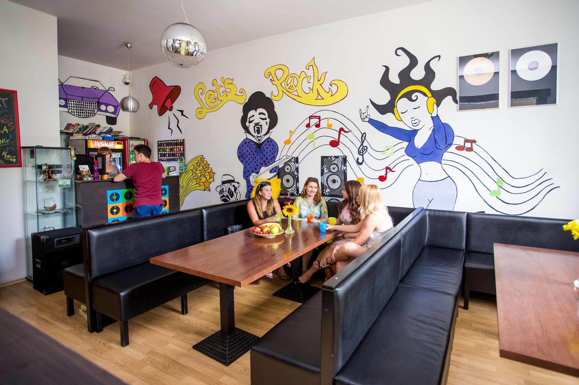 Let'S Rock Party Hostel! Age Limit From 18 Until 40! Kraków Exteriör bild